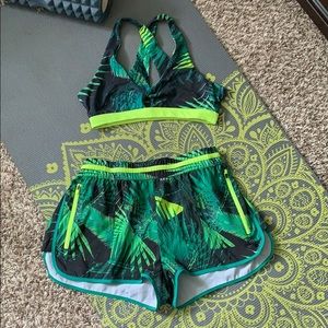 Palm leaf Fabletics Bra and running shorts set